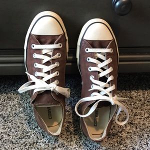 Brown Unisex All Star Converse (W: 10, M: 8)